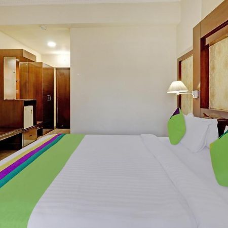 Treebo Trend Kaant Palace Fatehabad Road Agra  Exterior photo
