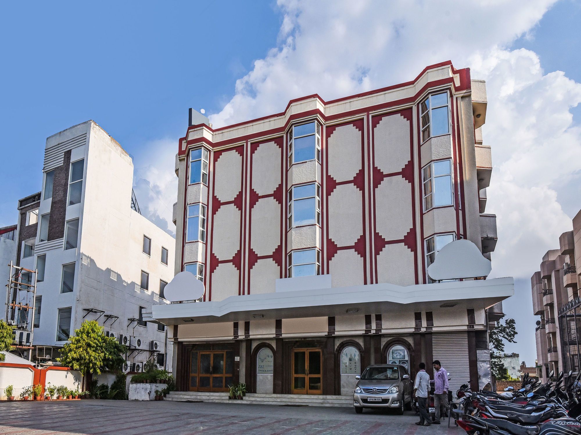 Treebo Trend Kaant Palace Fatehabad Road Agra  Exterior photo